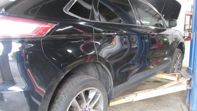2017 Ford Edge Titanium - Photo 1 - Carrollton, KY 41008
