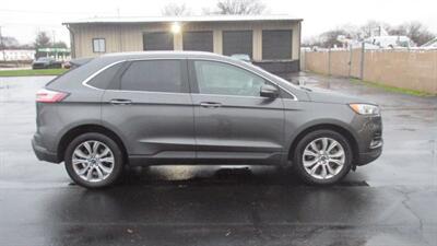 2019 Ford Edge Titanium   - Photo 1 - Carrollton, KY 41008