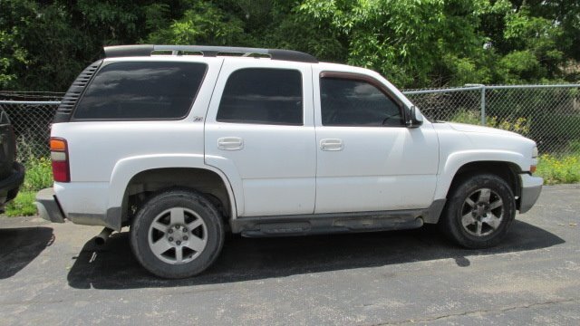 2002 Chevrolet Tahoe LS  