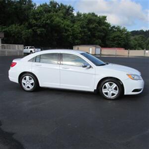 2012 Chrysler 200 LX   - Photo 1 - Carrollton, KY 41008