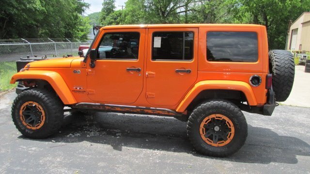 2013 Jeep Wrangler Unlimited Sahara   - Photo 1 - Carrollton, KY 41008
