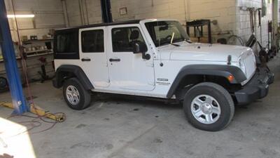 2015 Jeep Wrangler Unlimited Sport   - Photo 1 - Carrollton, KY 41008