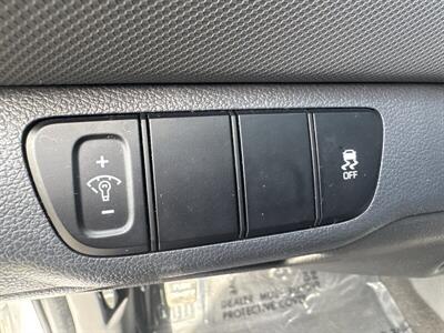 2019 Hyundai IONIQ Hybrid Blue - Photo 6 - Pittsburg, CA 94565-2812