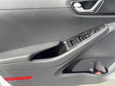 2019 Hyundai IONIQ Hybrid Blue - Photo 5 - Pittsburg, CA 94565-2812