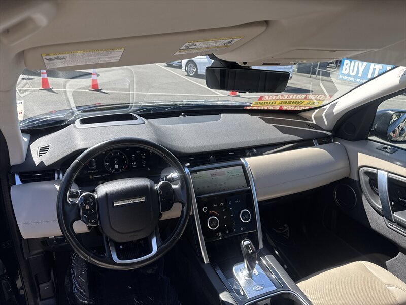 2020 Land Rover Discovery Sport P250 SE  