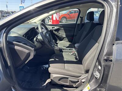 2018 Ford Focus SE   - Photo 8 - Pittsburg, CA 94565