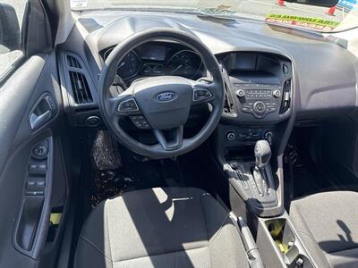 2018 Ford Focus SE   - Photo 2 - Pittsburg, CA 94565