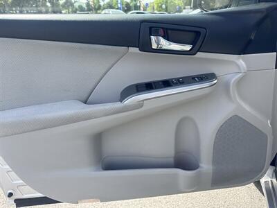 2012 Toyota Camry Hybrid XLE   - Photo 11 - Pittsburg, CA 94565