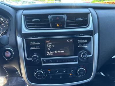 2017 Nissan Altima 2.5 S   - Photo 8 - Pittsburg, CA 94565-2812