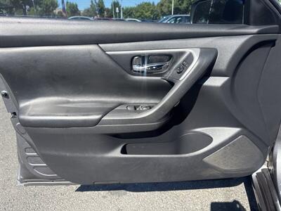 2017 Nissan Altima 2.5 S   - Photo 11 - Pittsburg, CA 94565-2812