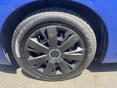 2015 Honda Fit LX   - Photo 13 - Pittsburg, CA 94565-2812