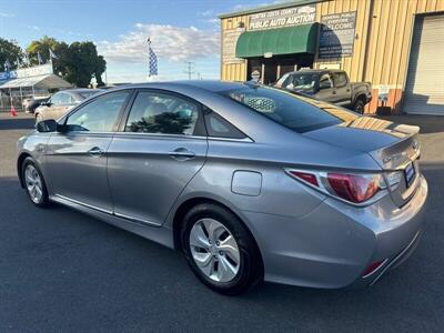 2014 Hyundai SONATA Hybrid   - Photo 16 - Pittsburg, CA 94565-2812