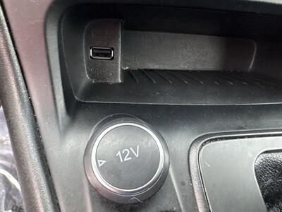 2017 Ford Focus SE   - Photo 9 - Pittsburg, CA 94565-2812