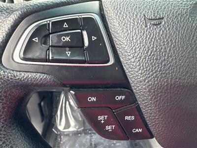 2017 Ford Focus SE   - Photo 5 - Pittsburg, CA 94565-2812