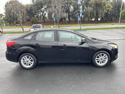 2017 Ford Focus SE   - Photo 21 - Pittsburg, CA 94565-2812