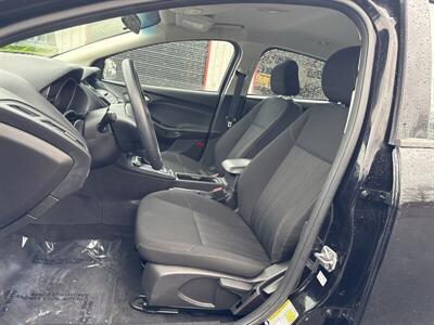 2017 Ford Focus SE   - Photo 3 - Pittsburg, CA 94565-2812