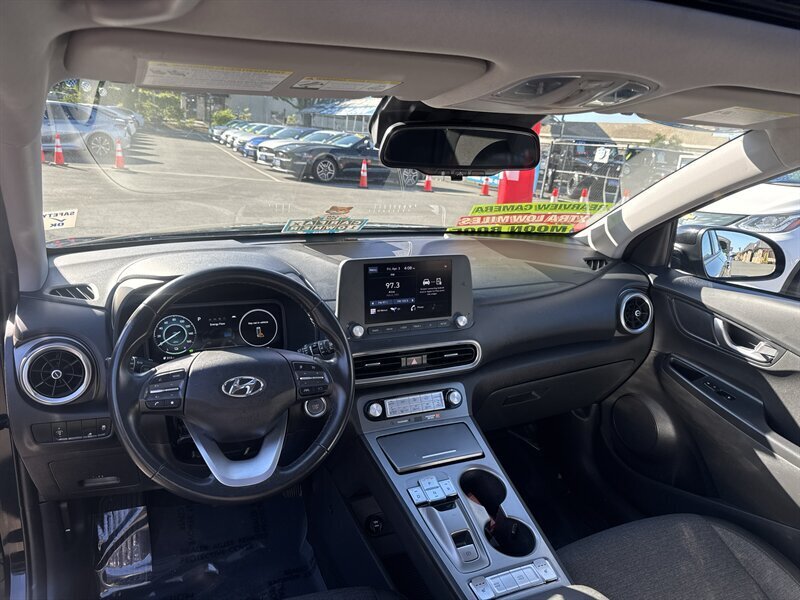 2022 Hyundai KONA Electric SEL  