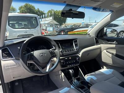 2018 Hyundai TUCSON SE   - Photo 2 - Pittsburg, CA 94565