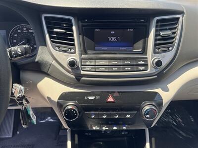 2018 Hyundai TUCSON SE   - Photo 8 - Pittsburg, CA 94565