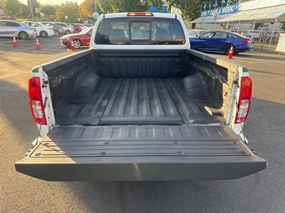 2016 Nissan Frontier SV V6   - Photo 18 - Pittsburg, CA 94565-2812