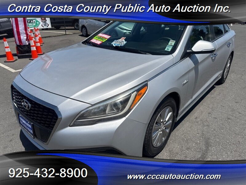 2016 Hyundai SONATA Hybrid SE  