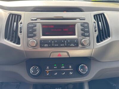 2011 Kia Sportage LX   - Photo 8 - Pittsburg, CA 94565-2812