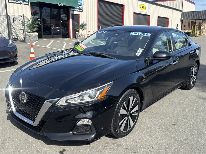 2021 Nissan Altima 2.5 SV  