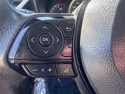 2020 Toyota Corolla LE   - Photo 5 - Pittsburg, CA 94565-2812