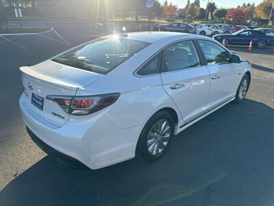 2016 Hyundai SONATA Hybrid   - Photo 18 - Pittsburg, CA 94565-2812