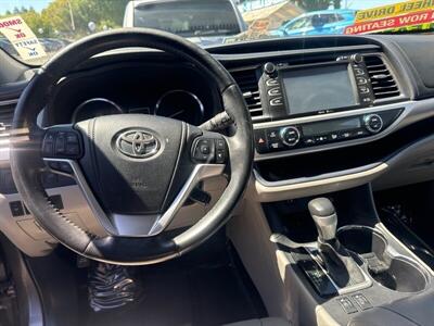 2014 Toyota Highlander XLE   - Photo 6 - Pittsburg, CA 94565-2812