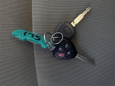 2013 Toyota Corolla LE   - Photo 29 - Pittsburg, CA 94565-2812