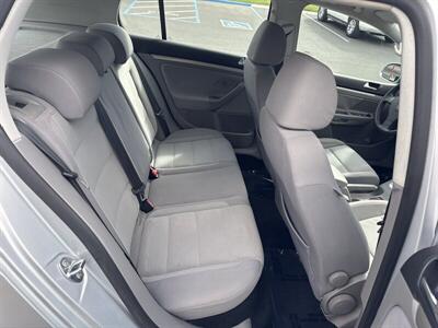 2008 Volkswagen Rabbit S PZEV   - Photo 18 - Pittsburg, CA 94565
