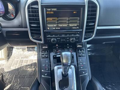 2012 Porsche Cayenne S Hybrid   - Photo 8 - Pittsburg, CA 94565-2812