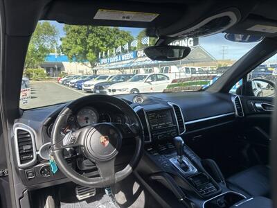 2012 Porsche Cayenne S Hybrid   - Photo 2 - Pittsburg, CA 94565-2812