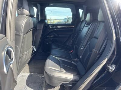 2012 Porsche Cayenne S Hybrid   - Photo 17 - Pittsburg, CA 94565-2812