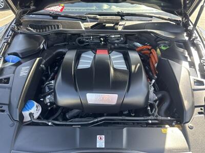 2012 Porsche Cayenne S Hybrid   - Photo 30 - Pittsburg, CA 94565-2812