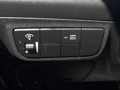 2014 Hyundai VELOSTER   - Photo 12 - Pittsburg, CA 94565-2812