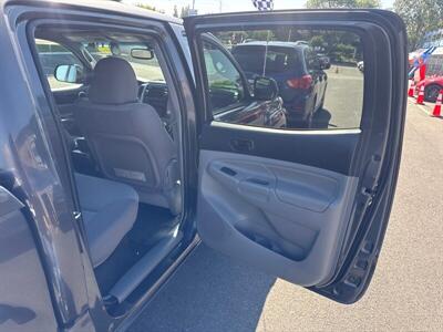 2012 Toyota Tacoma PreRunner V6   - Photo 21 - Pittsburg, CA 94565-2812