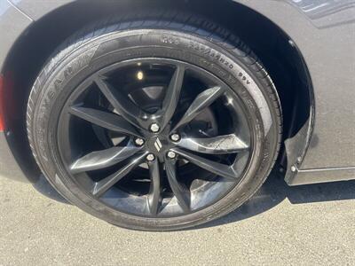 2017 Dodge Charger SE   - Photo 11 - Pittsburg, CA 94565-2812