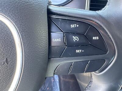 2017 Dodge Charger SE   - Photo 7 - Pittsburg, CA 94565-2812