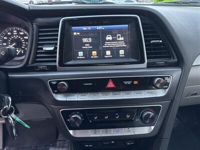 2018 Hyundai SONATA Eco   - Photo 8 - Pittsburg, CA 94565-2812