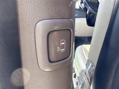 2017 Kia Sedona LX - Photo 17 - Pittsburg, CA 94565-2812