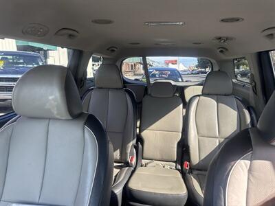 2017 Kia Sedona LX - Photo 15 - Pittsburg, CA 94565-2812
