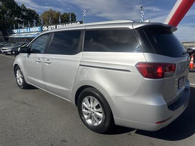 2017 Kia Sedona LX - Photo 18 - Pittsburg, CA 94565-2812