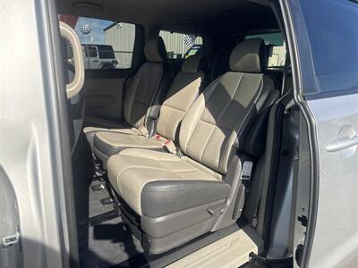 2017 Kia Sedona LX - Photo 16 - Pittsburg, CA 94565-2812