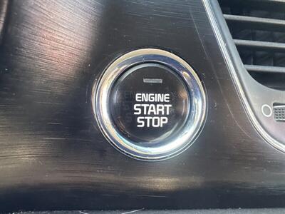 2017 Kia Sedona LX - Photo 7 - Pittsburg, CA 94565-2812