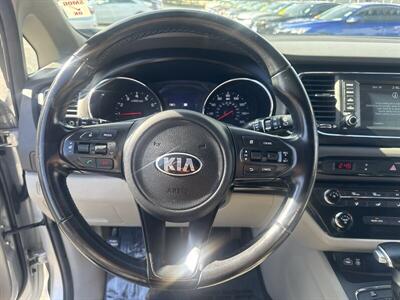 2017 Kia Sedona LX - Photo 3 - Pittsburg, CA 94565-2812