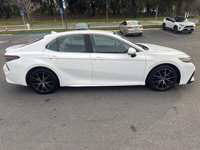 2021 Toyota Camry SE   - Photo 21 - Pittsburg, CA 94565-2812