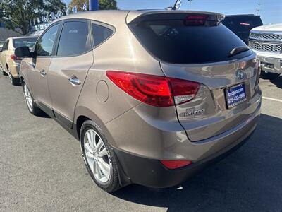2012 Hyundai TUCSON Limited w/Navi   - Photo 16 - Pittsburg, CA 94565-2812