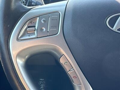 2012 Hyundai TUCSON Limited w/Navi   - Photo 12 - Pittsburg, CA 94565-2812